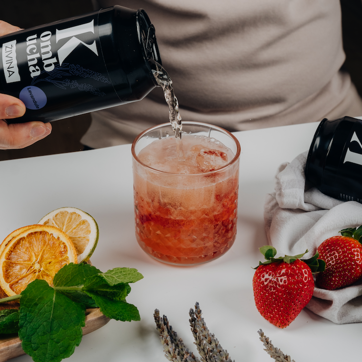 Kombucha Levandule a její servírování